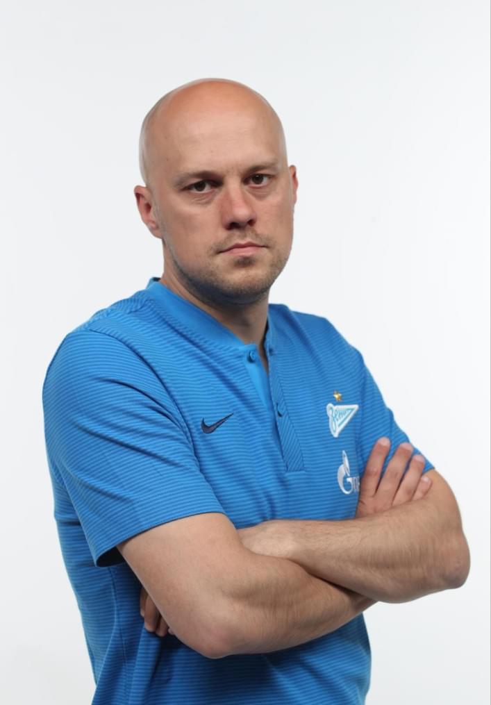 Фотосессия тренерского штаба и персонала ФК «Зенит» сезона 2017/2018