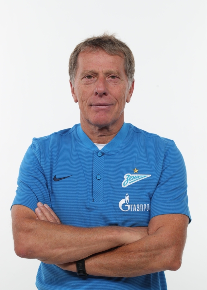 Фотосессия тренерского штаба и персонала ФК «Зенит» сезона 2017/2018