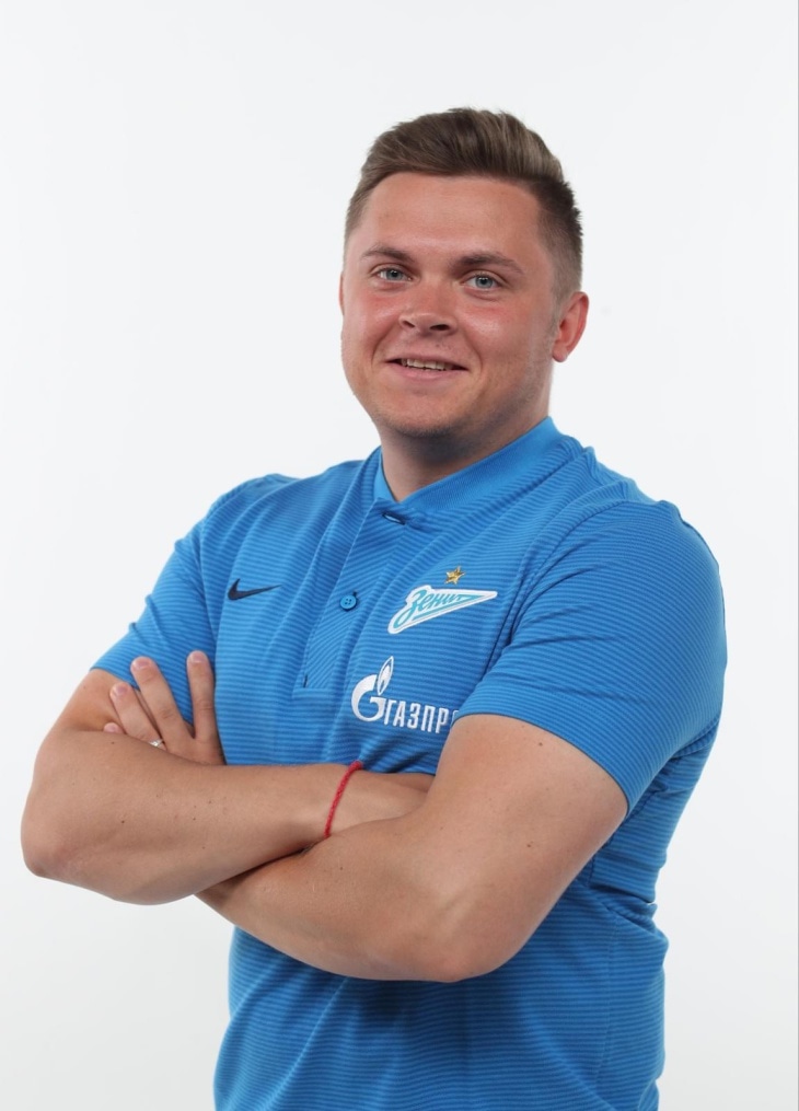 Фотосессия тренерского штаба и персонала ФК «Зенит» сезона 2017/2018