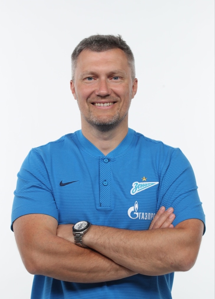 Фотосессия тренерского штаба и персонала ФК «Зенит» сезона 2017/2018