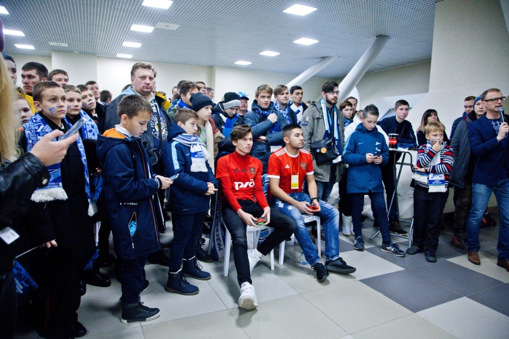 «Фан-Променад» на матче «Зенит» — «Локомотив»