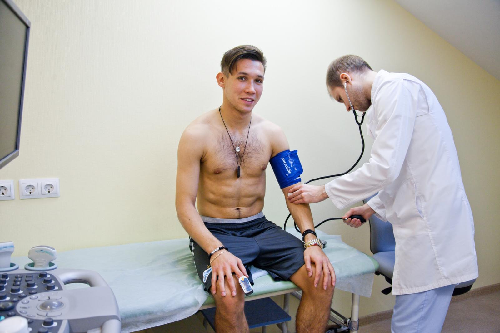 Медосмотр  Эльмира Набиуллина, нового игрока «Зенита»