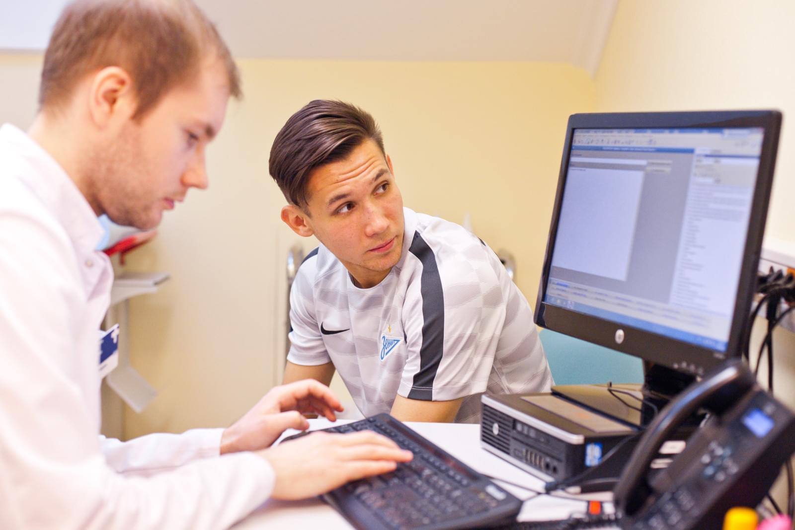 Медосмотр  Эльмира Набиуллина, нового игрока «Зенита»