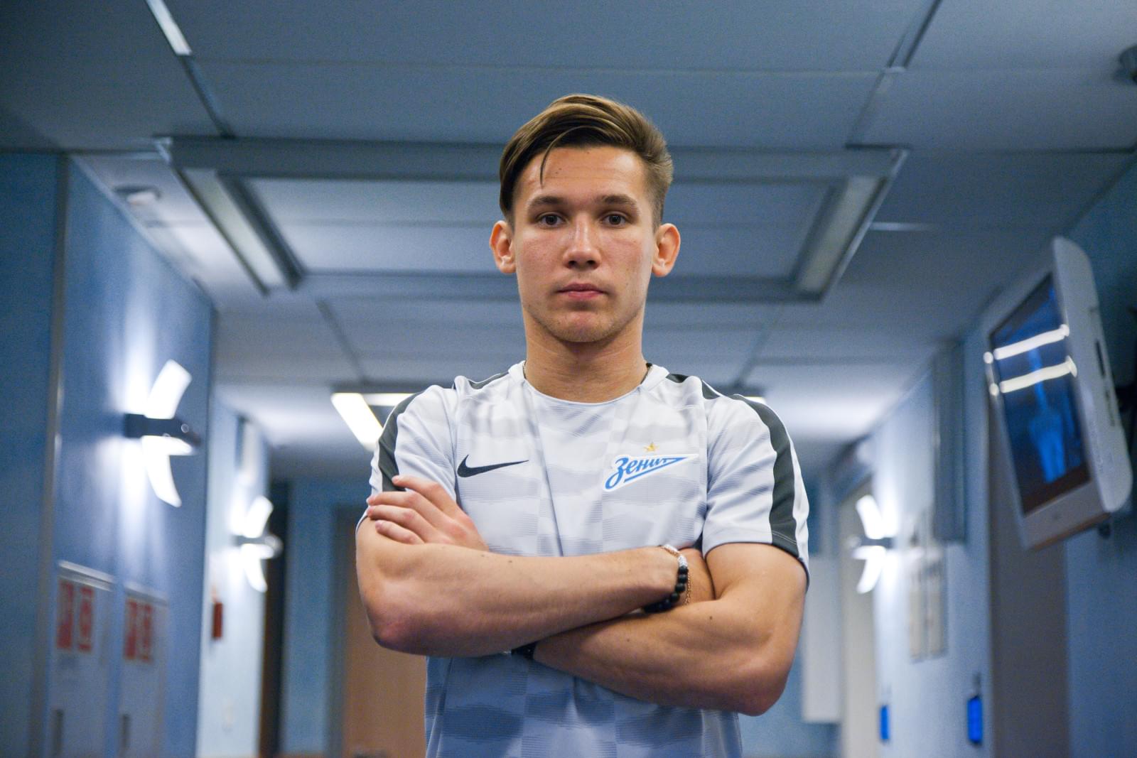 Медосмотр  Эльмира Набиуллина, нового игрока «Зенита»