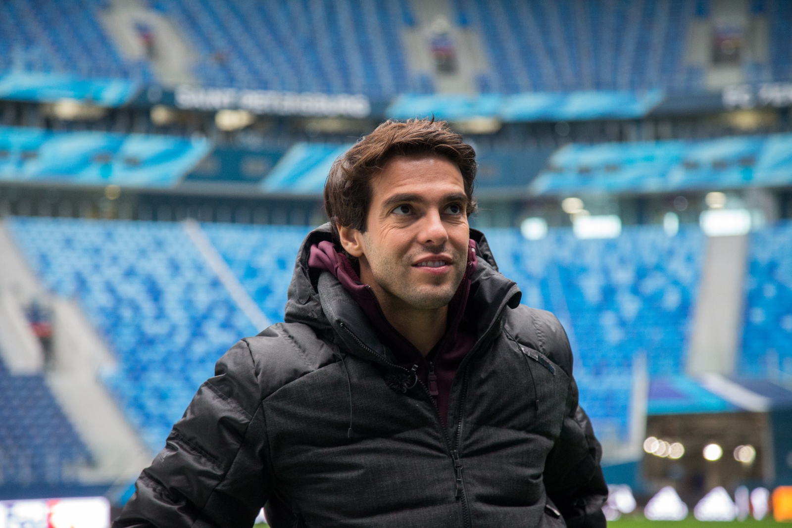 Легендарный футболист Кака посетил стадион «Санкт-Петербург»