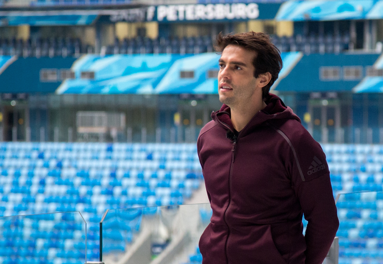 Легендарный футболист Кака посетил стадион «Санкт-Петербург»