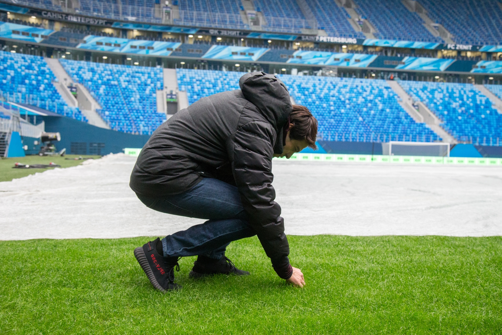 Легендарный футболист Кака посетил стадион «Санкт-Петербург»
