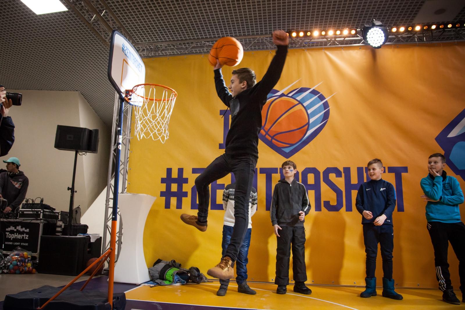 «Фан-Променад» на матче «Зенит» — «РБ Лейпциг»