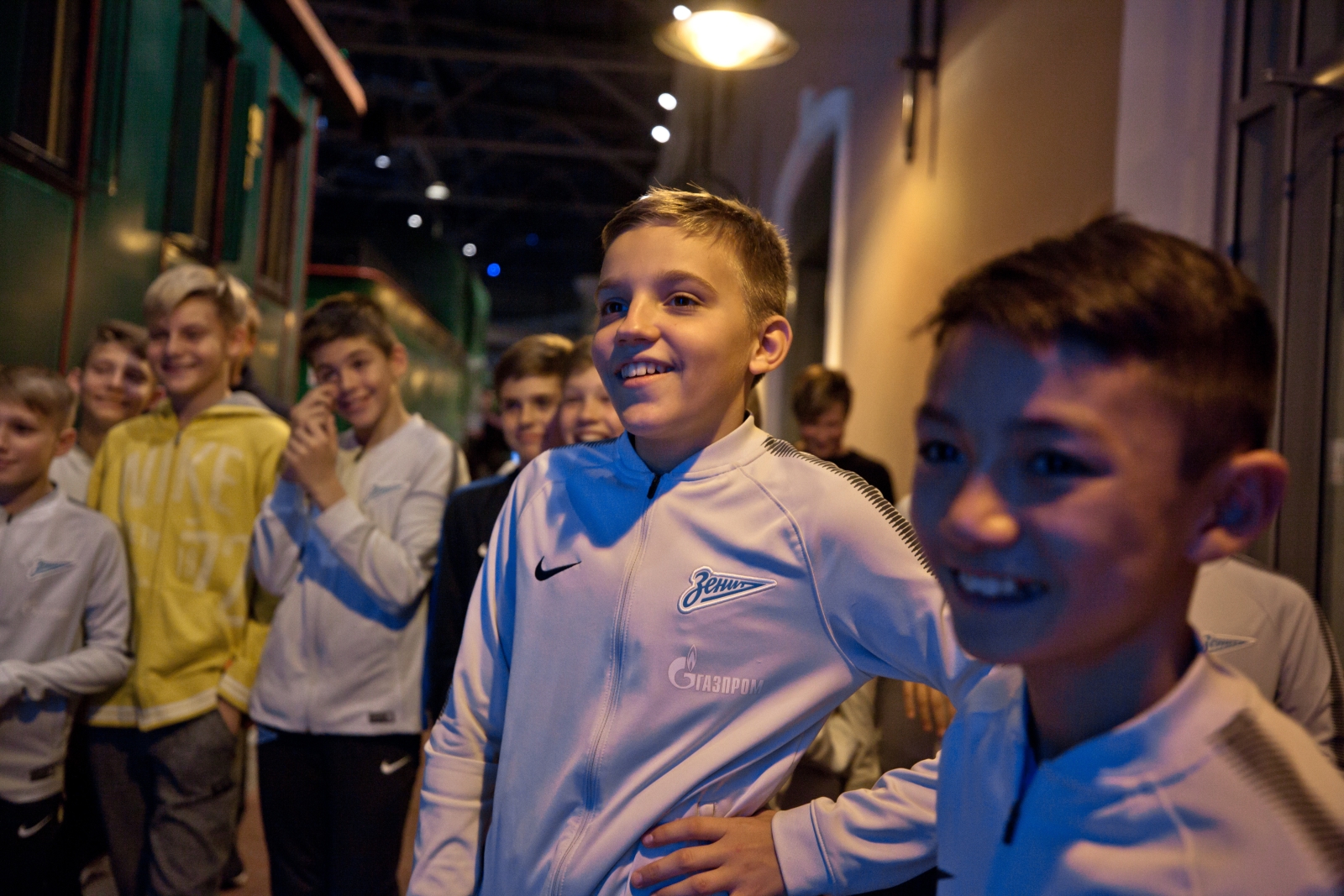 Команда Академии 2006 на экскурсии в музее железных дорог