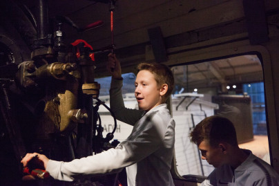 Команда Академии 2006 на экскурсии в музее железных дорог