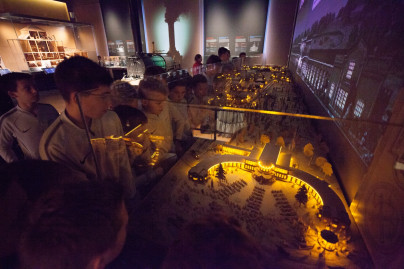 Команда Академии 2006 на экскурсии в музее железных дорог