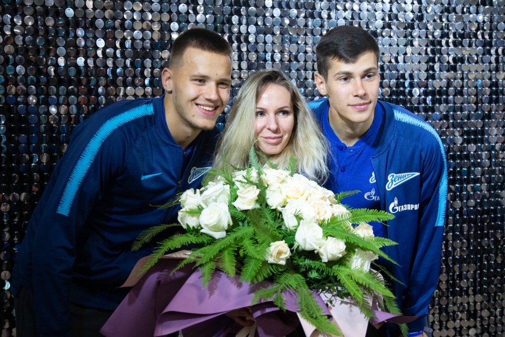 Фан-променад «Женский день»