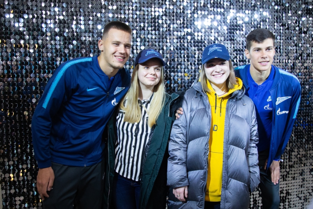 Фан-променад «Женский день»