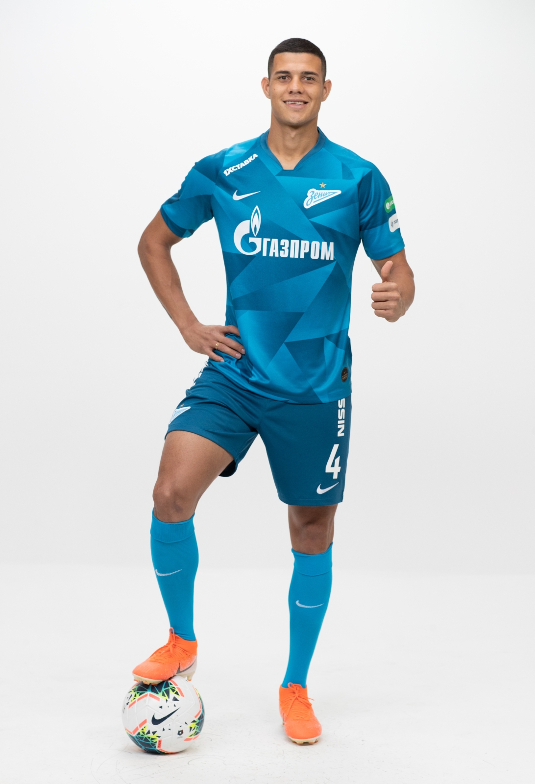 Фотосессия футболистов и тренеров основного состава ФК «Зенит» сезона 2019/20