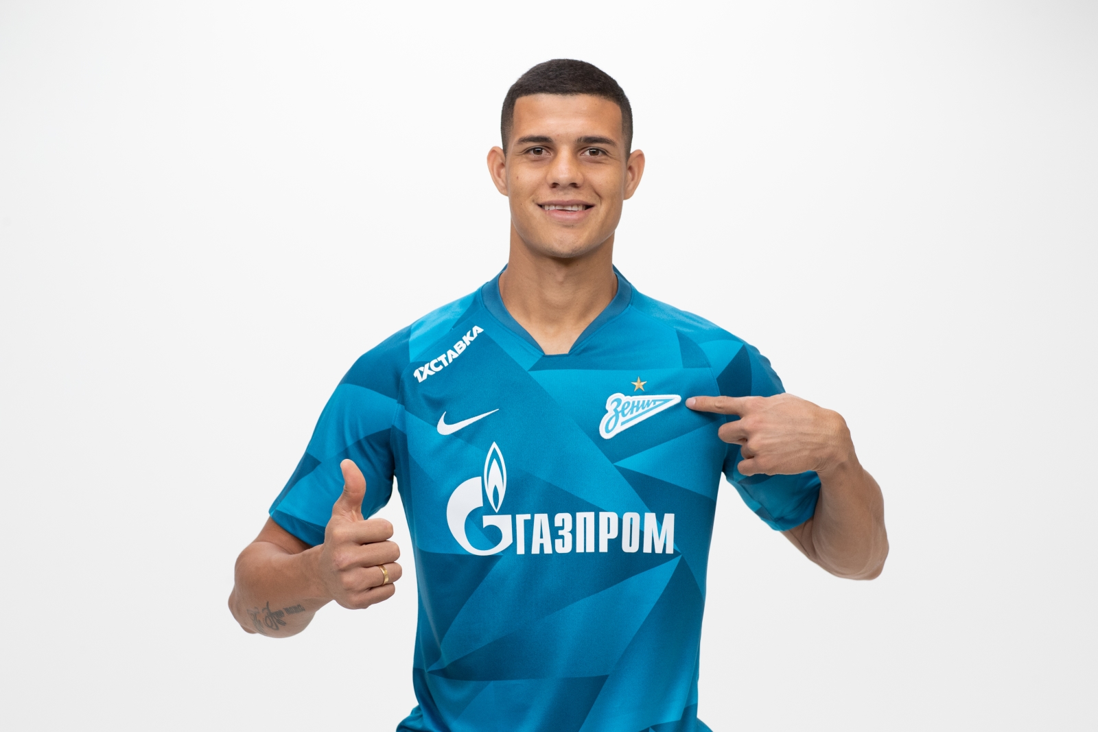 Фотосессия футболистов и тренеров основного состава ФК «Зенит» сезона 2019/20