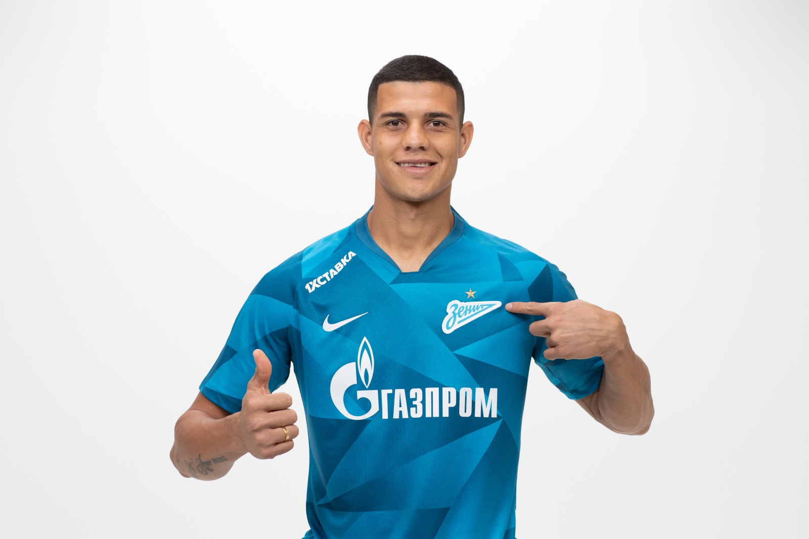 Фотосессия футболистов и тренеров основного состава ФК «Зенит» сезона 2019/20