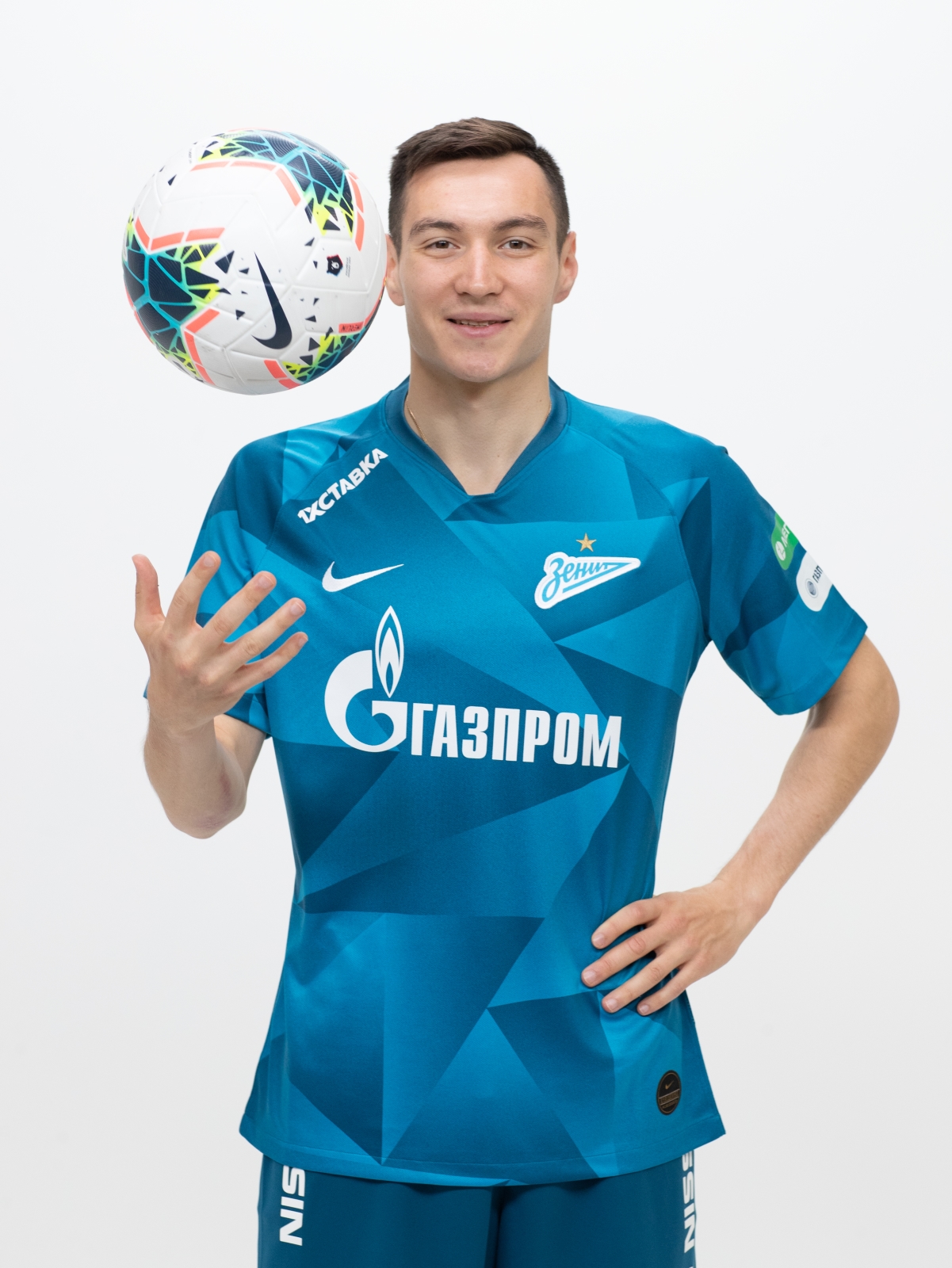 Фотосессия футболистов и тренеров основного состава ФК «Зенит» сезона 2019/20