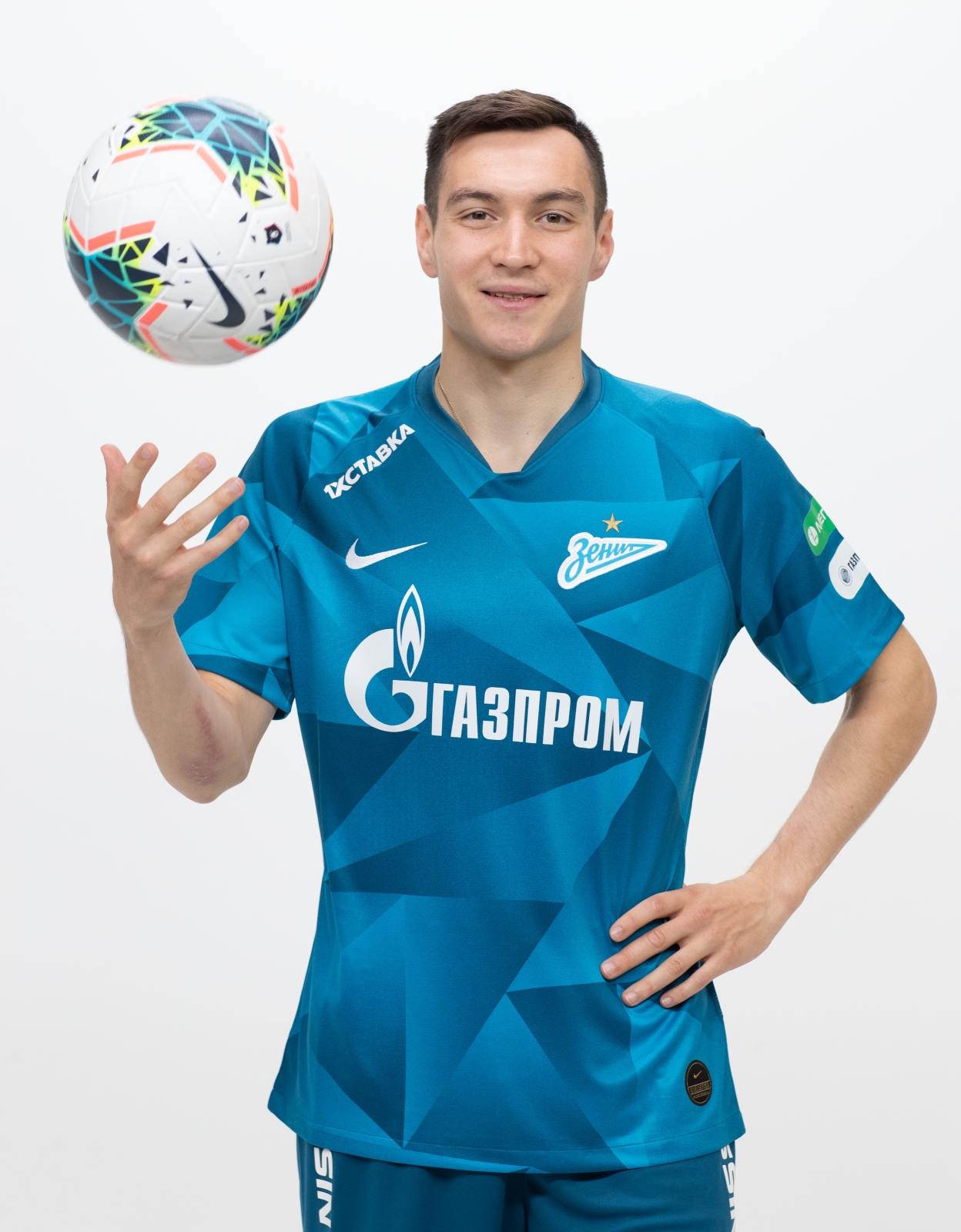 Фотосессия футболистов и тренеров основного состава ФК «Зенит» сезона 2019/20