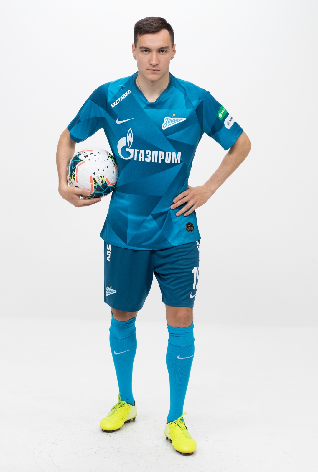 Фотосессия футболистов и тренеров основного состава ФК «Зенит» сезона 2019/20