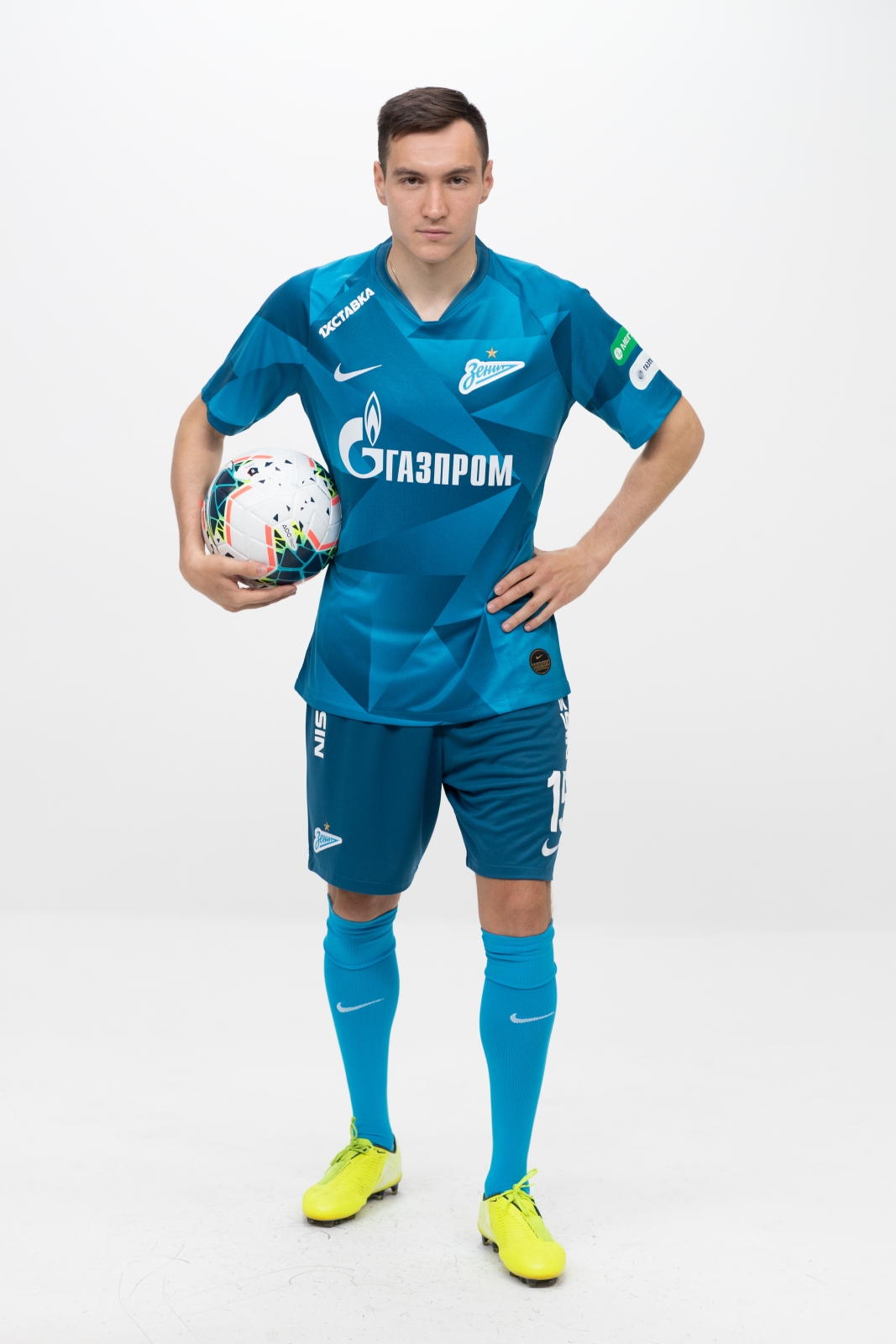 Фотосессия футболистов и тренеров основного состава ФК «Зенит» сезона 2019/20