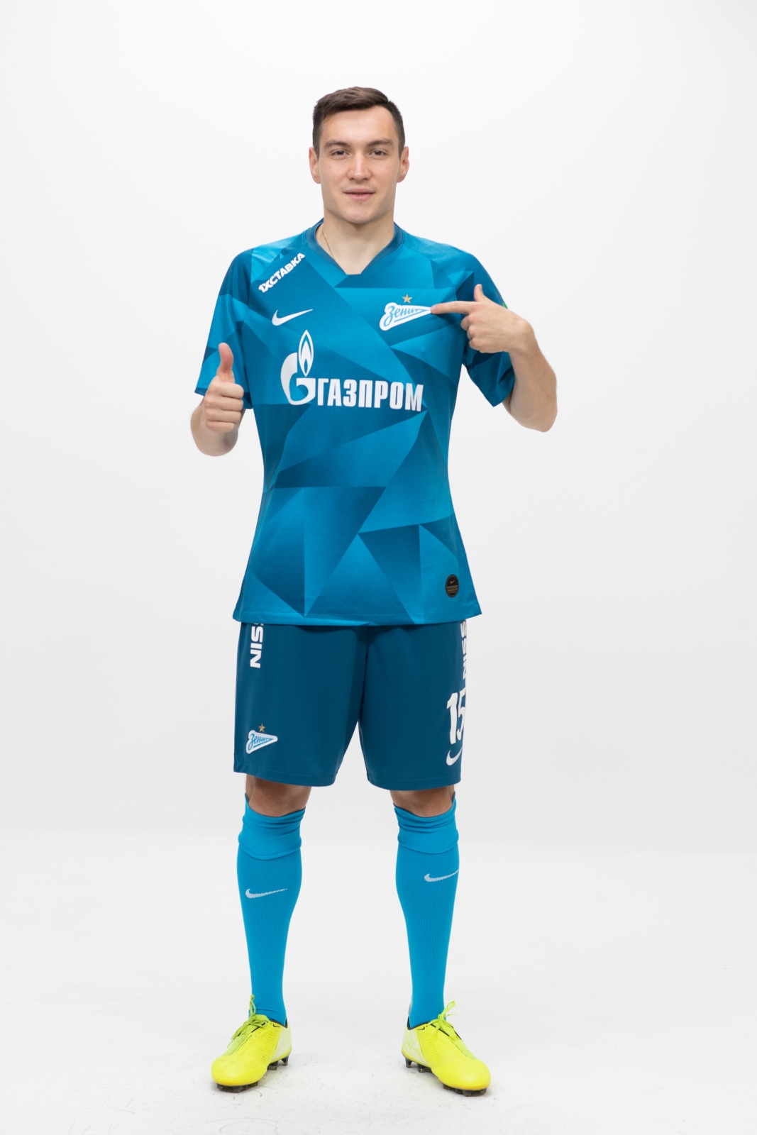 Фотосессия футболистов и тренеров основного состава ФК «Зенит» сезона 2019/20