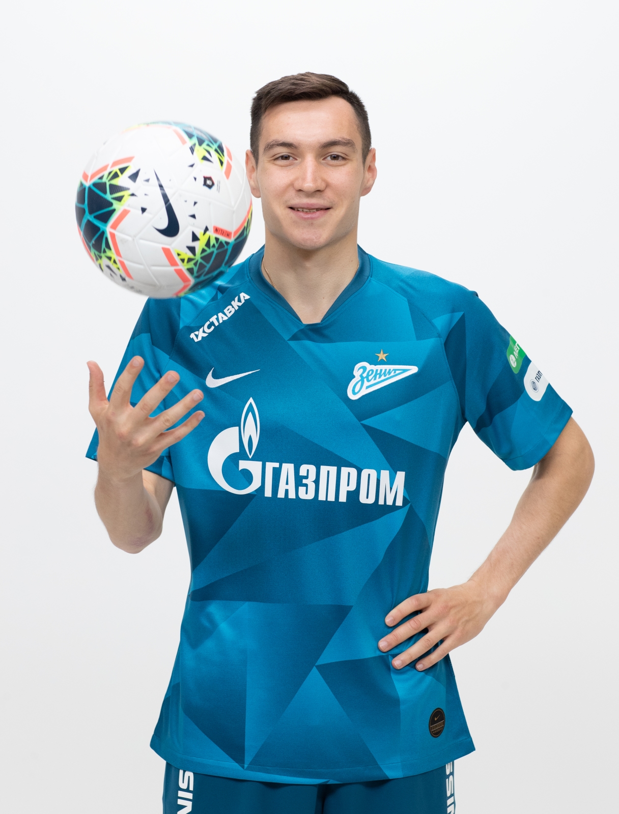 Фотосессия футболистов и тренеров основного состава ФК «Зенит» сезона 2019/20