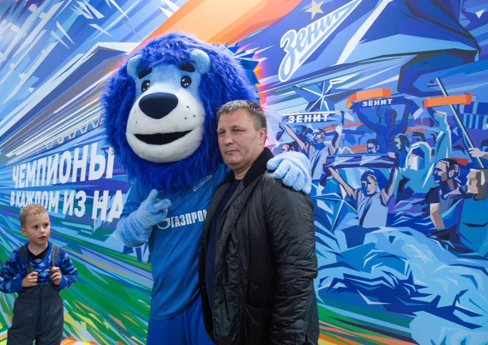 Фан-променад на матче Лига Чемпионов УЕФА 2019/20, «Зенит» — «Бенфика»