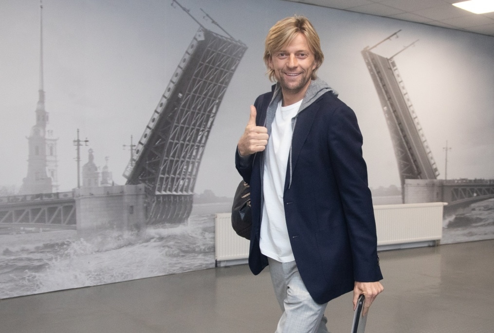 Прибытие игроков «Зенита» в костюмах Suitsupply на матч «Зенит» — «Локомотив»