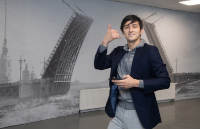 Прибытие игроков «Зенита» в костюмах Suitsupply на матч «Зенит» — «Локомотив»