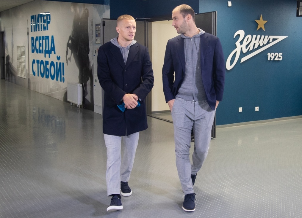 Прибытие игроков «Зенита» в костюмах Suitsupply на матч «Зенит» — «Локомотив»