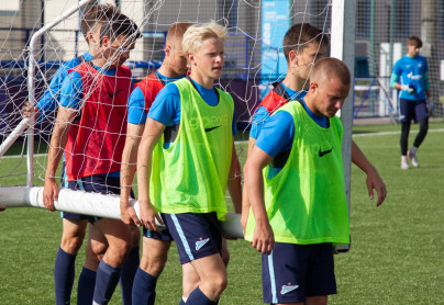 Андрей Аршавин принял участие в тренировке команды «Газпром»-Академии U-17