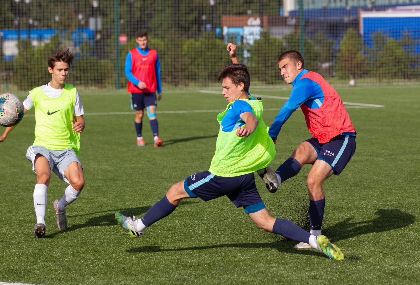Андрей Аршавин принял участие в тренировке команды «Газпром»-Академии U-17