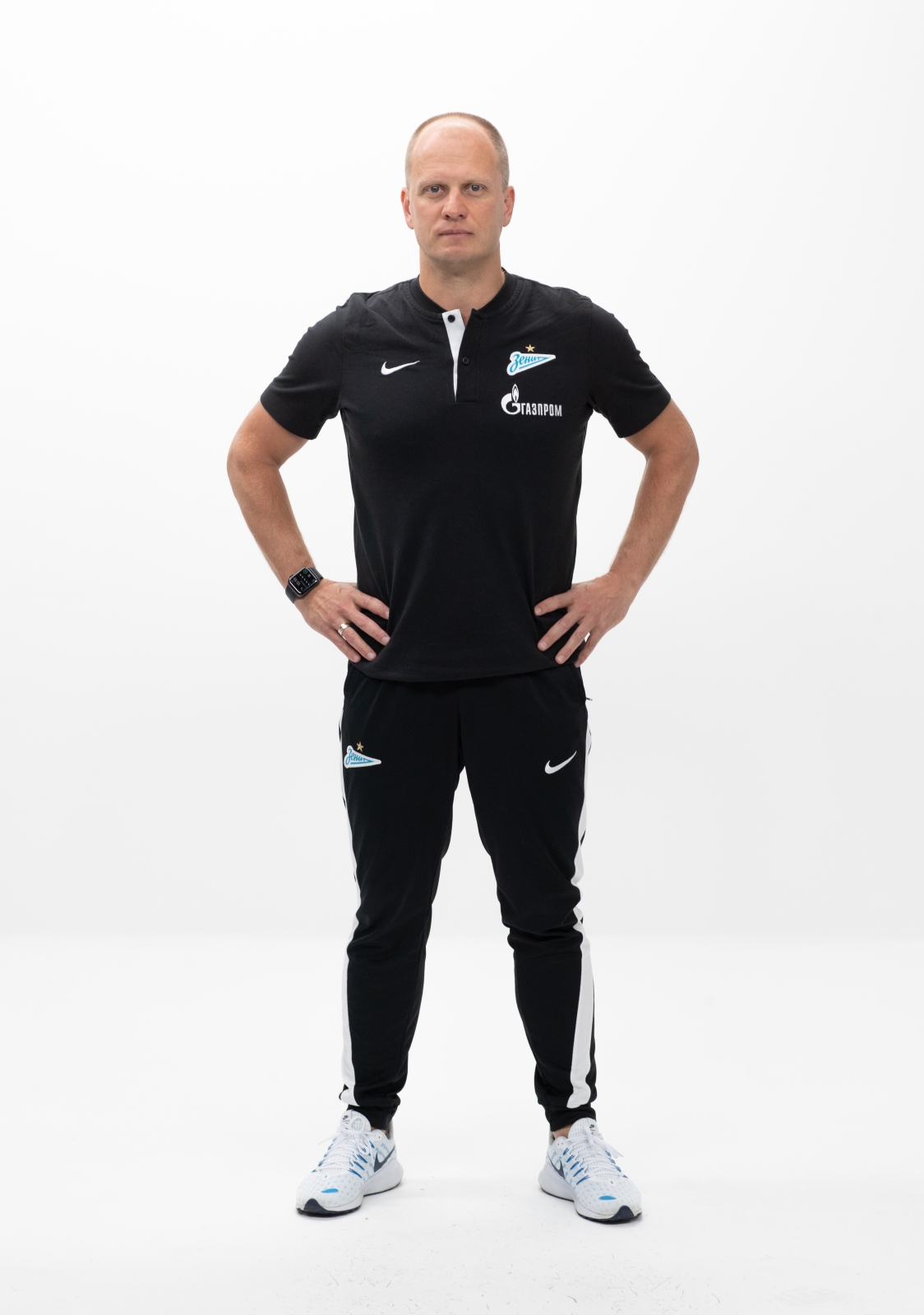 Фотосессия футболистов и тренеров основного состава ФК «Зенит» сезона 2020/21