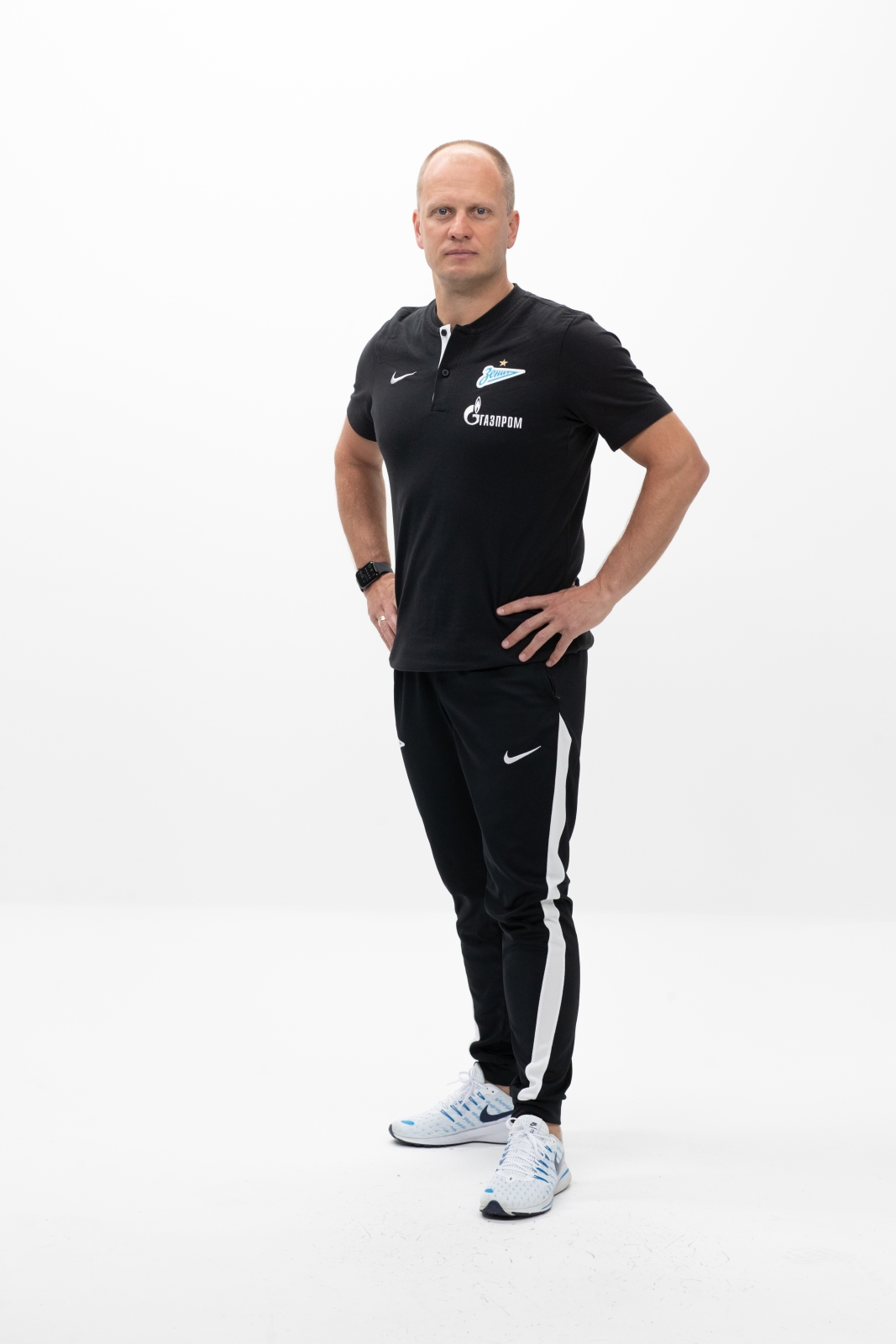 Фотосессия футболистов и тренеров основного состава ФК «Зенит» сезона 2020/21