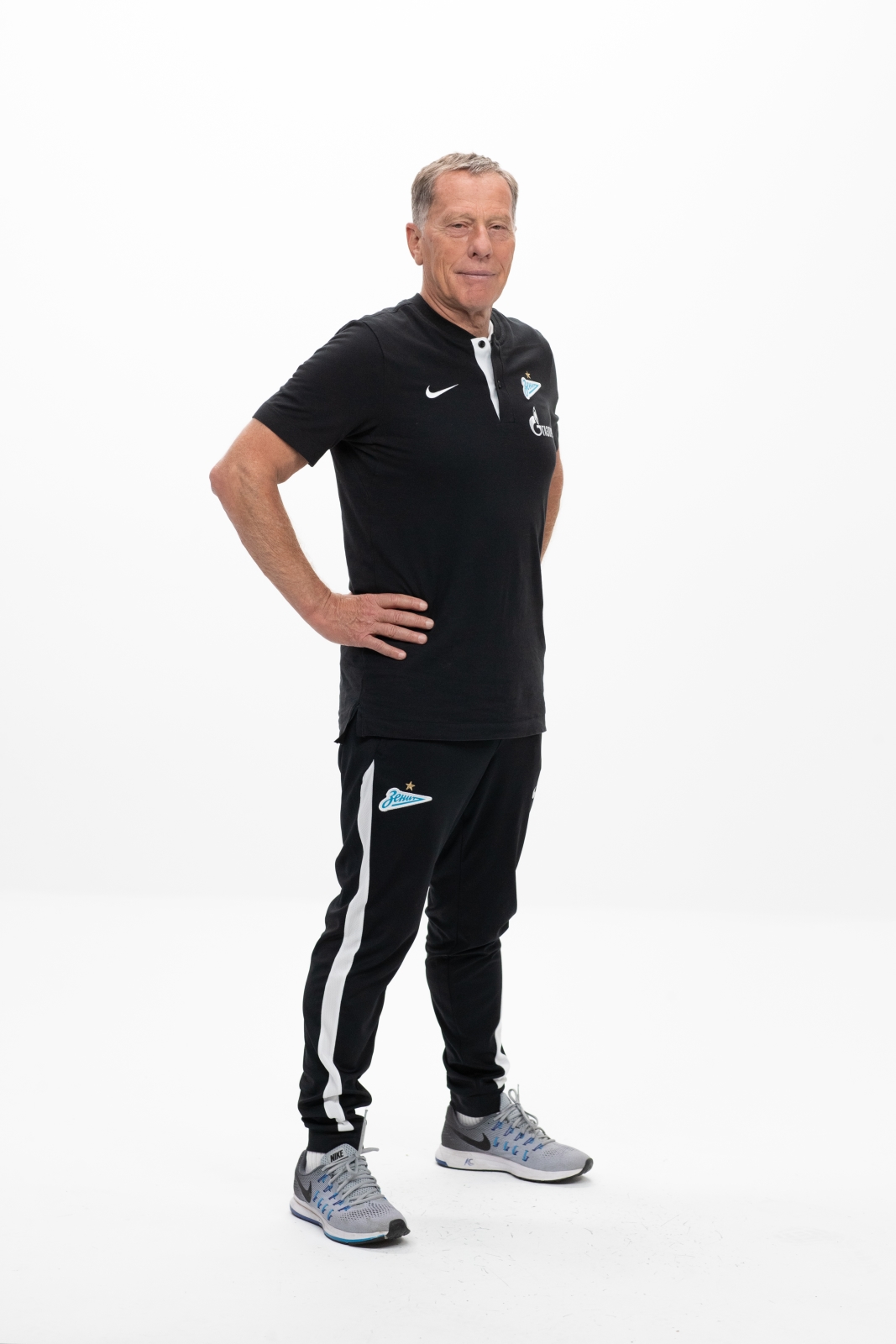 Фотосессия футболистов и тренеров основного состава ФК «Зенит» сезона 2020/21