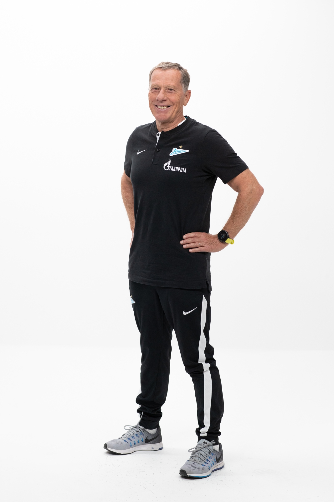 Фотосессия футболистов и тренеров основного состава ФК «Зенит» сезона 2020/21