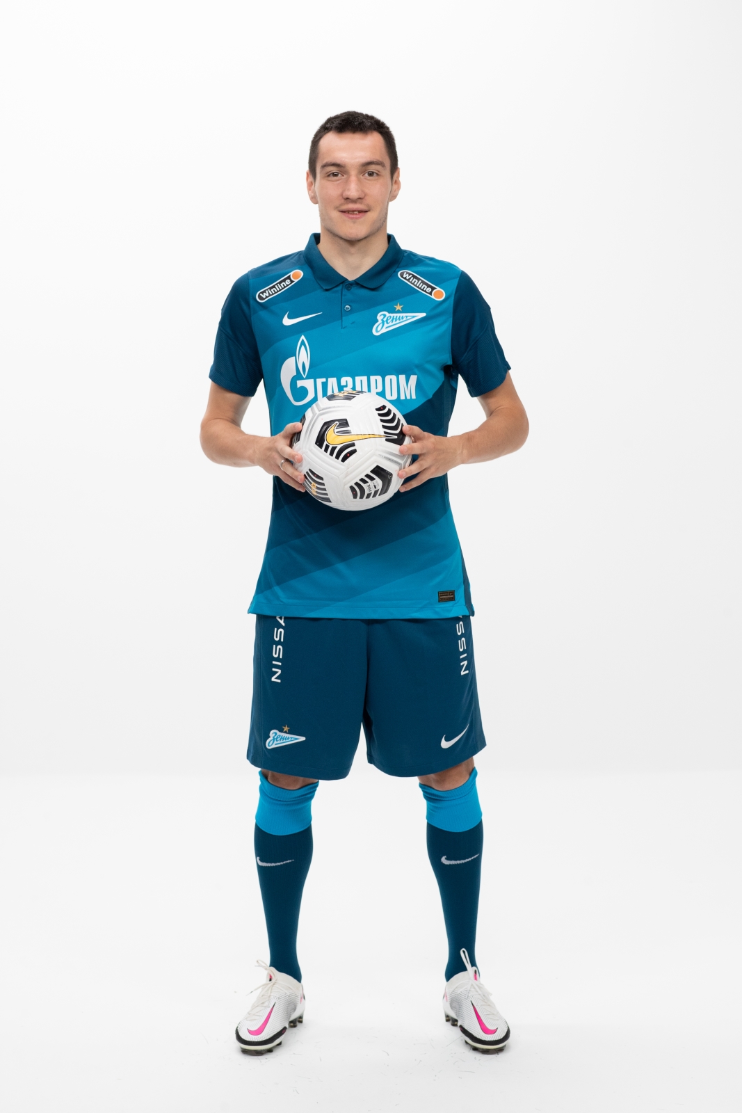 Фотосессия футболистов и тренеров основного состава ФК «Зенит» сезона 2020/21