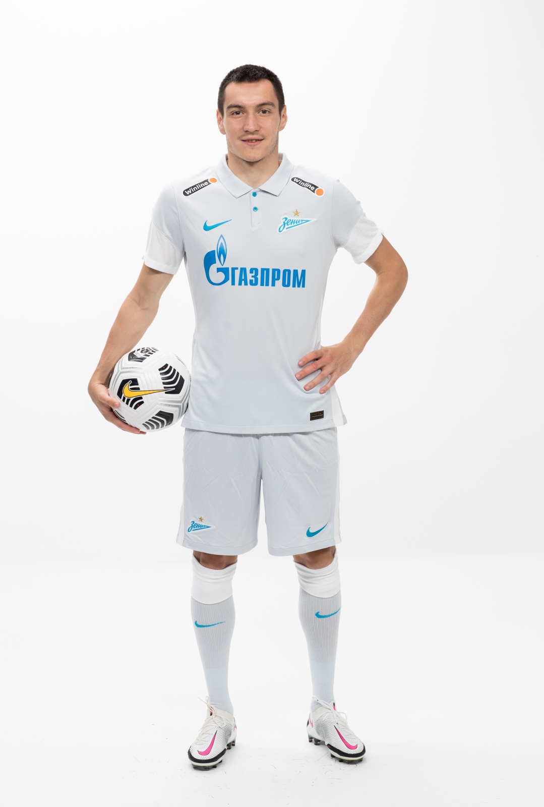 Фотосессия футболистов и тренеров основного состава ФК «Зенит» сезона 2020/21