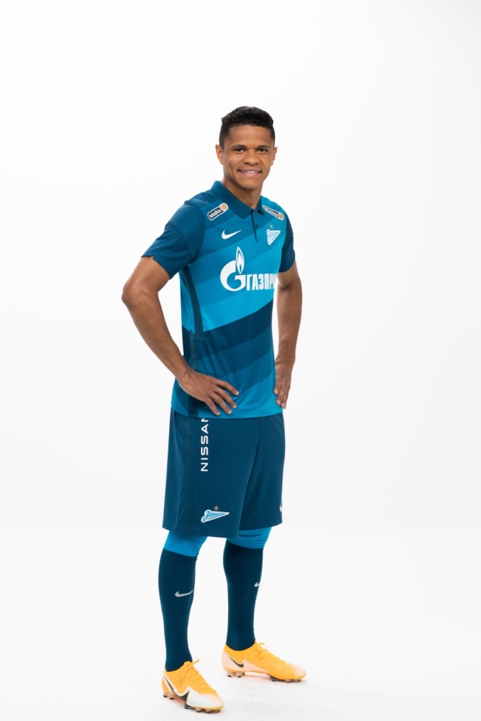 Фотосессия футболистов и тренеров основного состава ФК «Зенит» сезона 2020/21