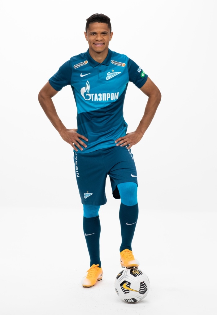 Фотосессия футболистов и тренеров основного состава ФК «Зенит» сезона 2020/21