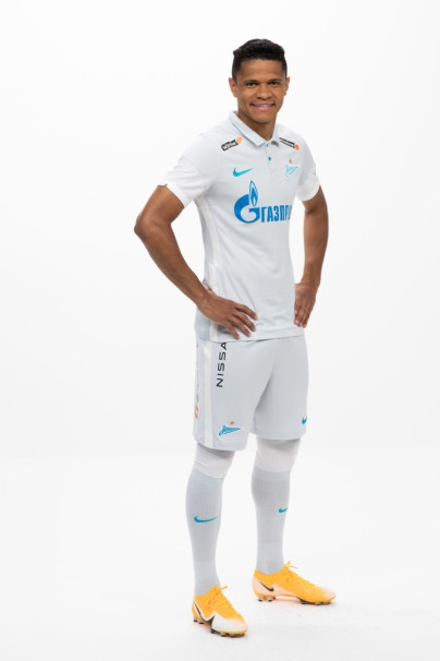 Фотосессия футболистов и тренеров основного состава ФК «Зенит» сезона 2020/21