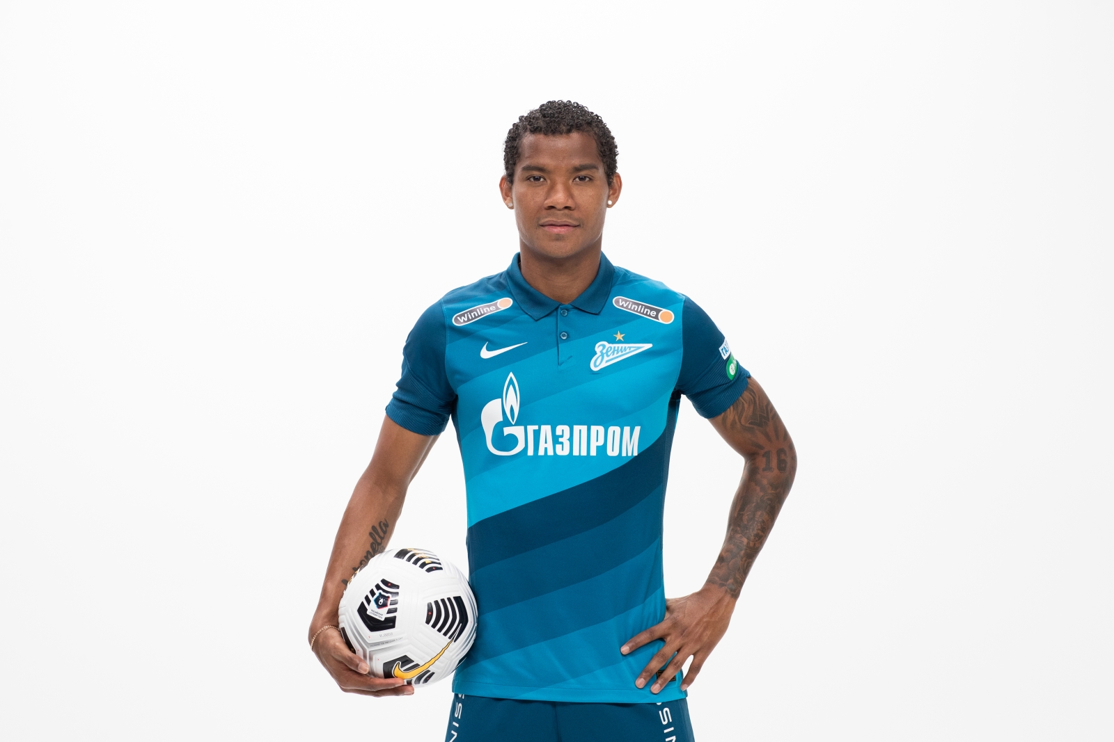 Фотосессия футболистов и тренеров основного состава ФК «Зенит» сезона 2020/21