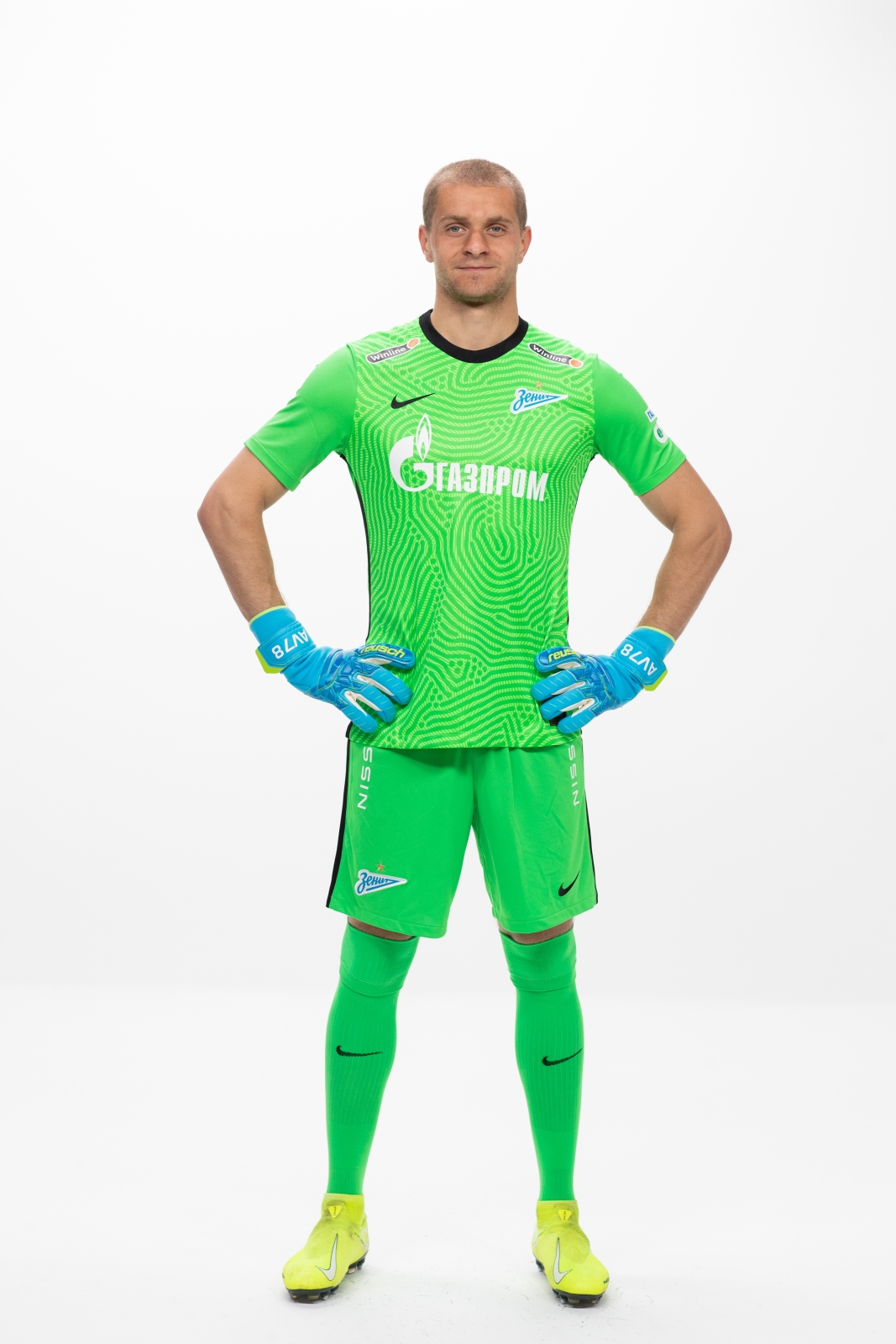 Фотосессия футболистов и тренеров основного состава ФК «Зенит» сезона 2020/21