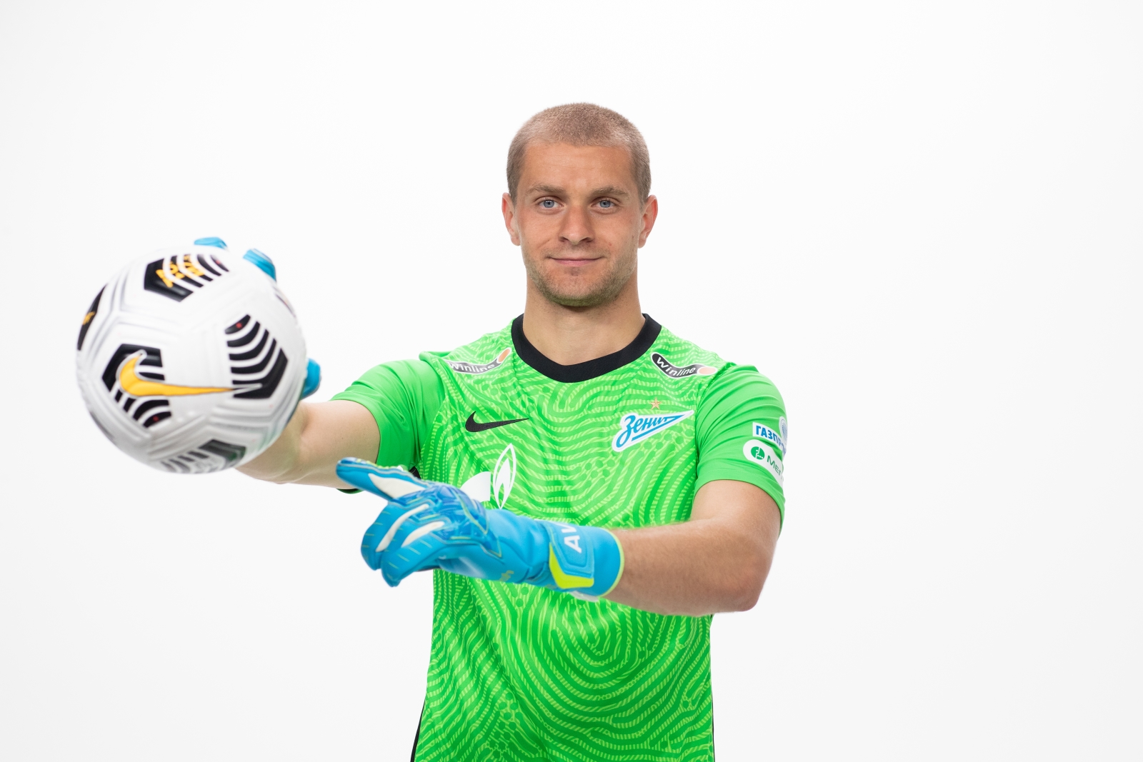 Фотосессия футболистов и тренеров основного состава ФК «Зенит» сезона 2020/21