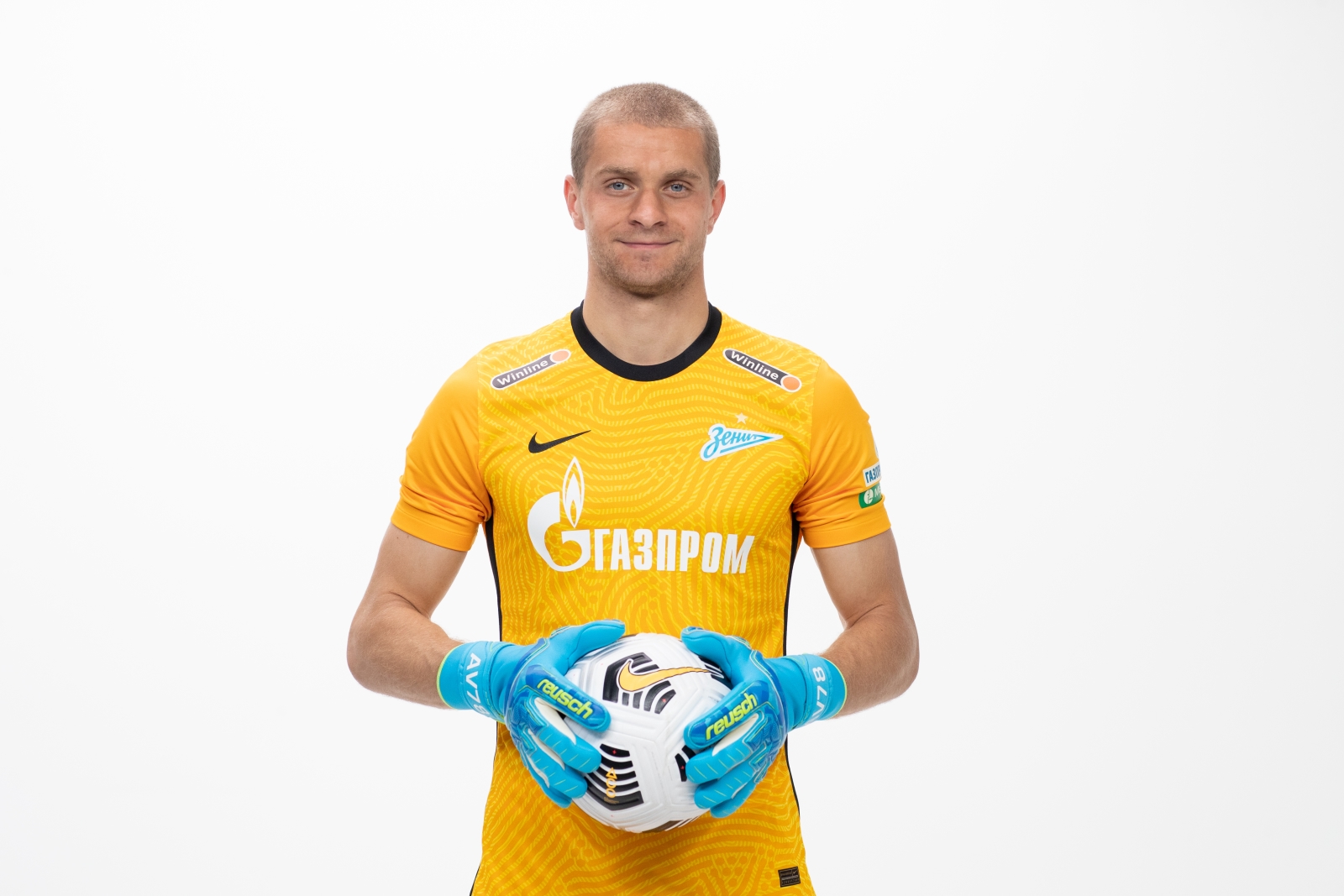 Фотосессия футболистов и тренеров основного состава ФК «Зенит» сезона 2020/21