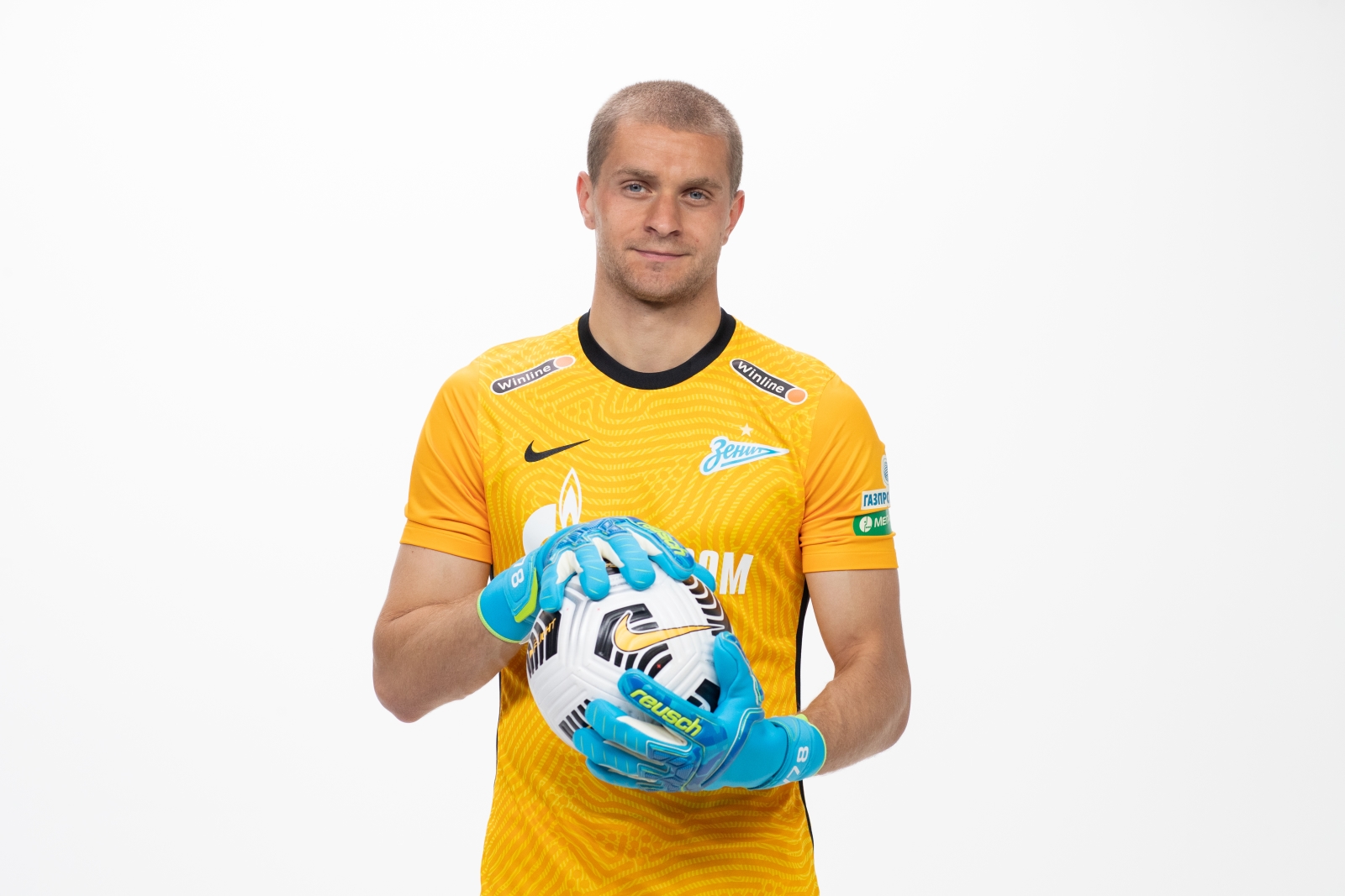 Фотосессия футболистов и тренеров основного состава ФК «Зенит» сезона 2020/21