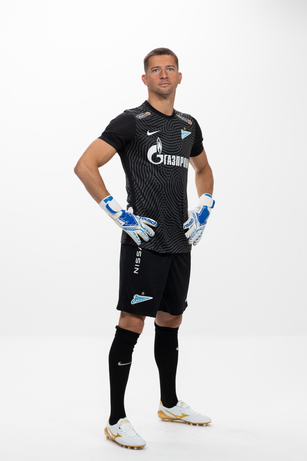 Фотосессия футболистов и тренеров основного состава ФК «Зенит» сезона 2020/21