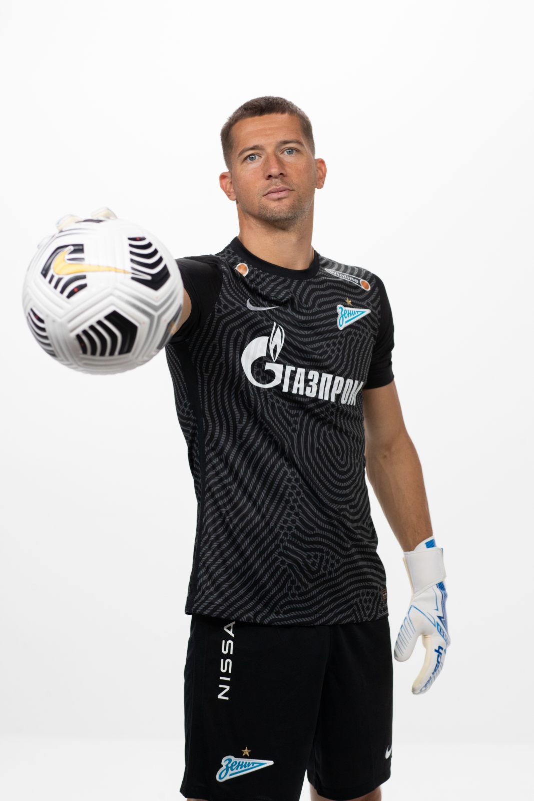 Фотосессия футболистов и тренеров основного состава ФК «Зенит» сезона 2020/21