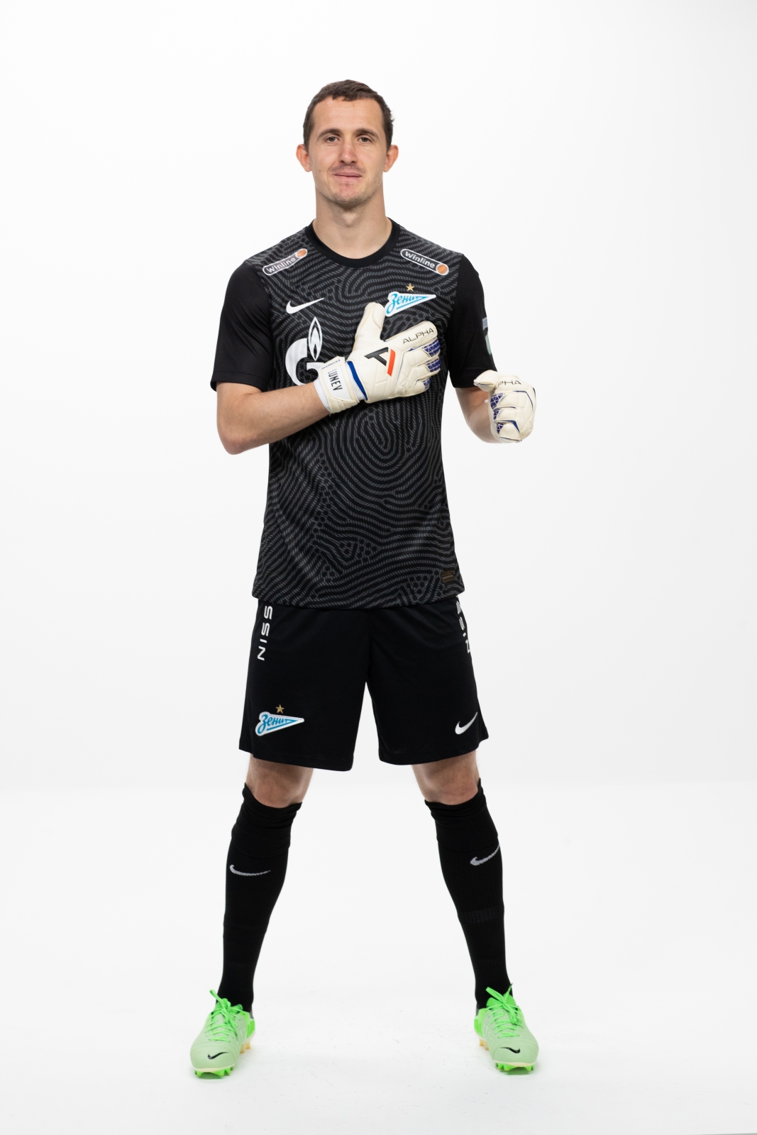 Фотосессия футболистов и тренеров основного состава ФК «Зенит» сезона 2020/21