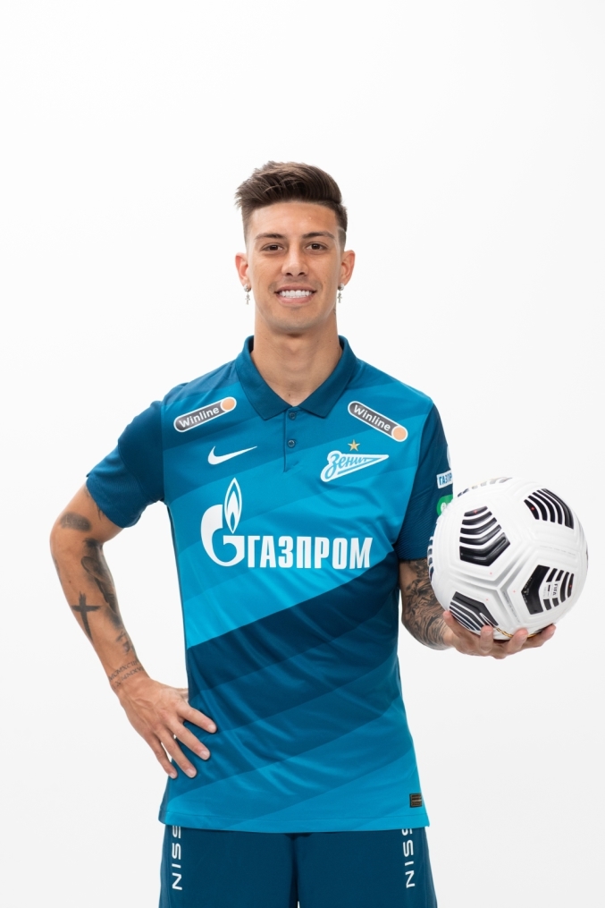 Фотосессия футболистов и тренеров основного состава ФК «Зенит» сезона 2020/21